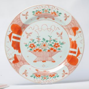 0775 A Qianlong period Amsterdam Bont Flowerbasket plate on a Chinese blank