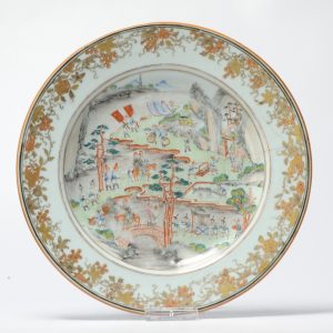 0795 A 18th c mandarin pallette plate with a nice procession scene Qianlong