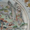 0795 A 18th c mandarin pallette plate with a nice procession scene Qianlong - Image 3