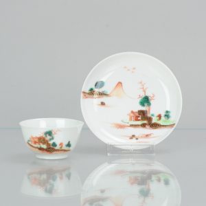 0678 A lovely Qianlong landscape tea set, bowl and dish