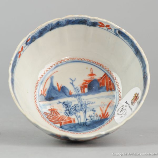 0341. Amsterdams Bont bowl. blue and white china, decorated in Europe. The original bowl was molded and has a blue white landscape scene. - Image 3