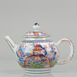 0569 Chinese Kangxi porcelain London Bont Teapot with a nice landscape