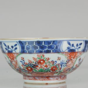 0573 Classic Amsterdam Bont bowl with flower basket and butterflies.