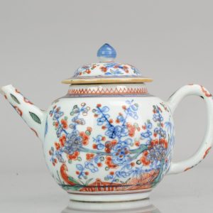 0567 Amsterdam Bont Teapot. Prunus in Kakiemon style with parrot
