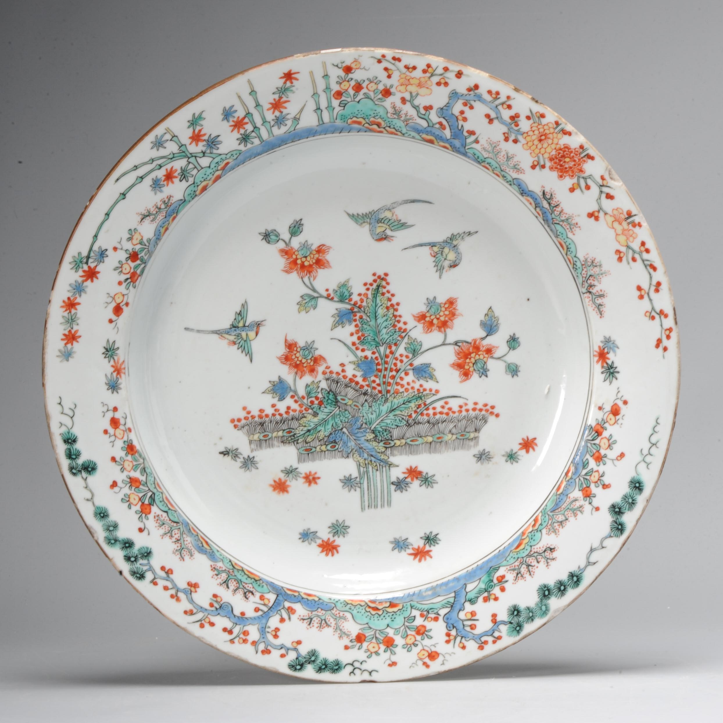 1068 Large Antique Chinese porcelain plates with Amsterdam Bont Kakiemon Decoration