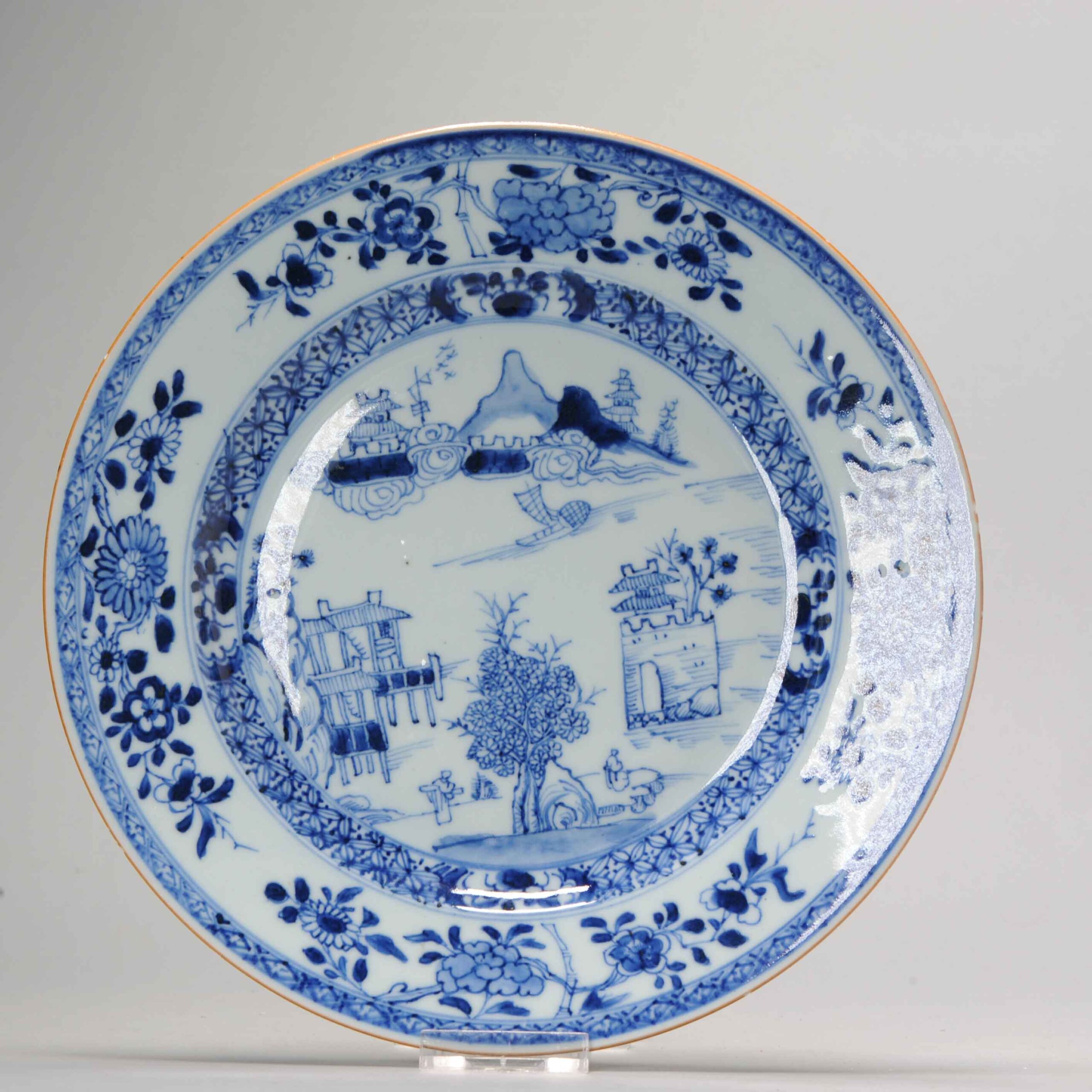 1095 Lovely Yongzheng / Qianlong Blue and white plate with Landscape in Jiajing style