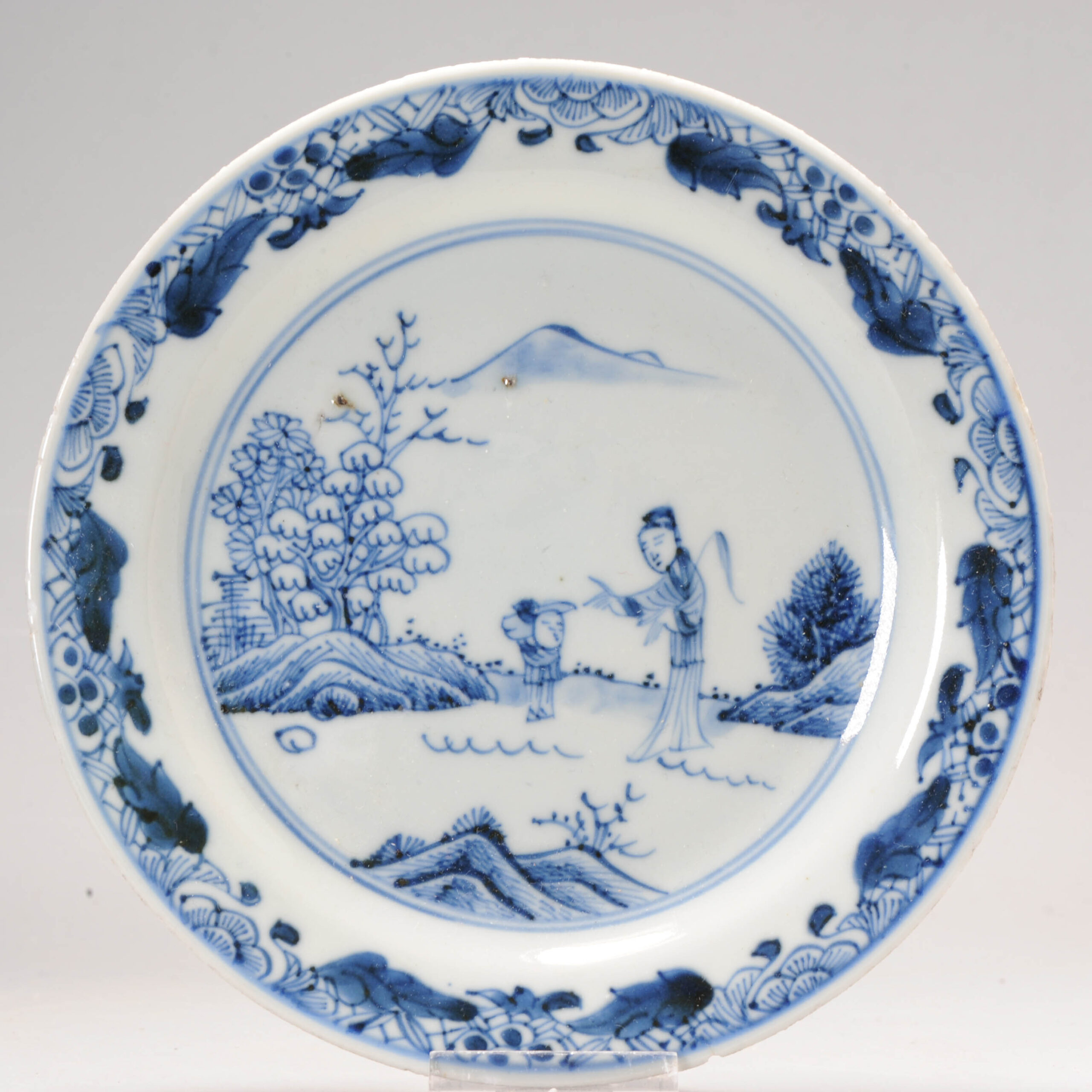 1101 Lovely cobalt blue plate 18th c Lady with Flywhisk plate unmarked