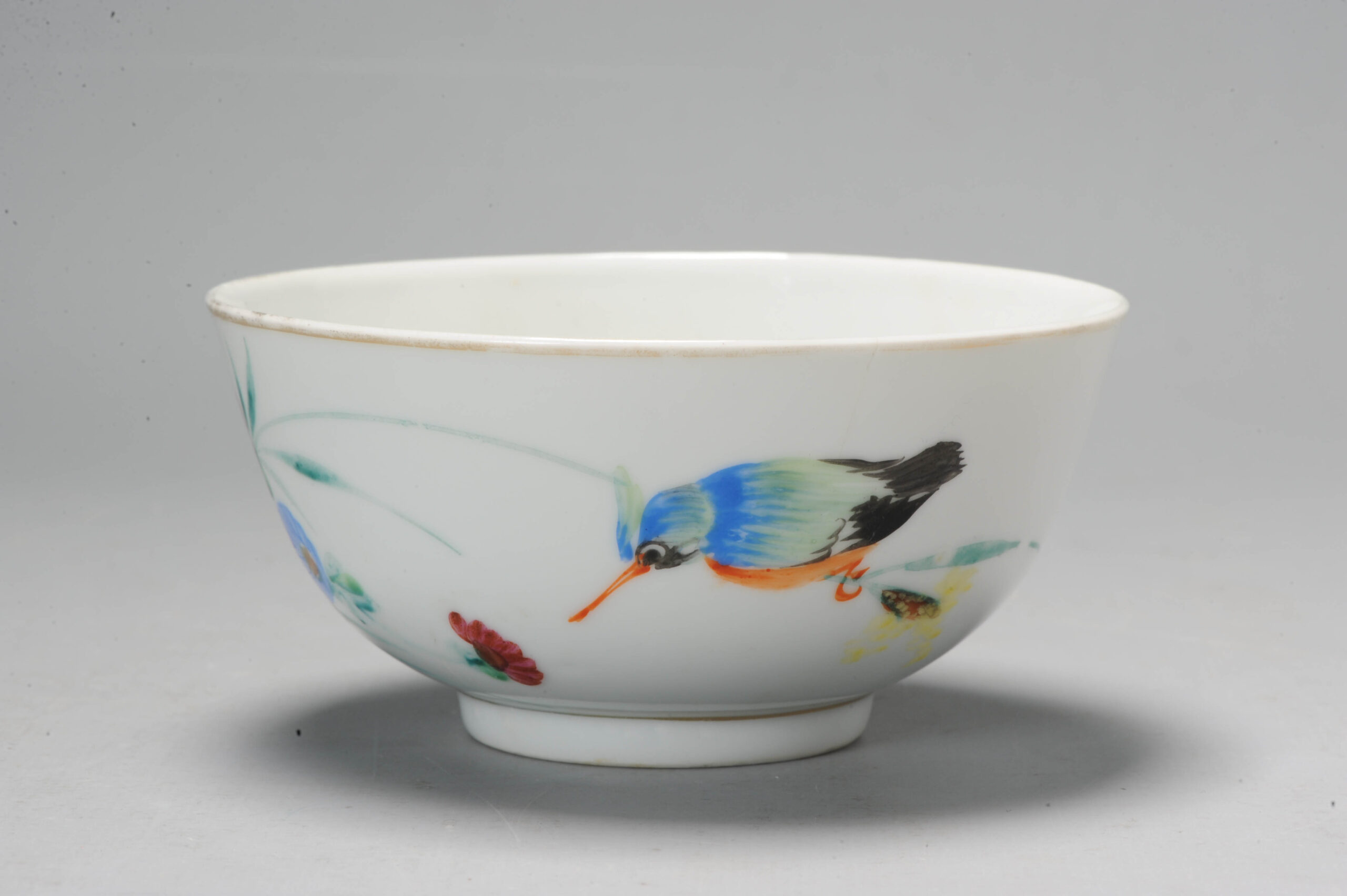 1137 Lovely Republic ProC 1930s – 1950’s period bowl, marked at the base. A lovely Bird