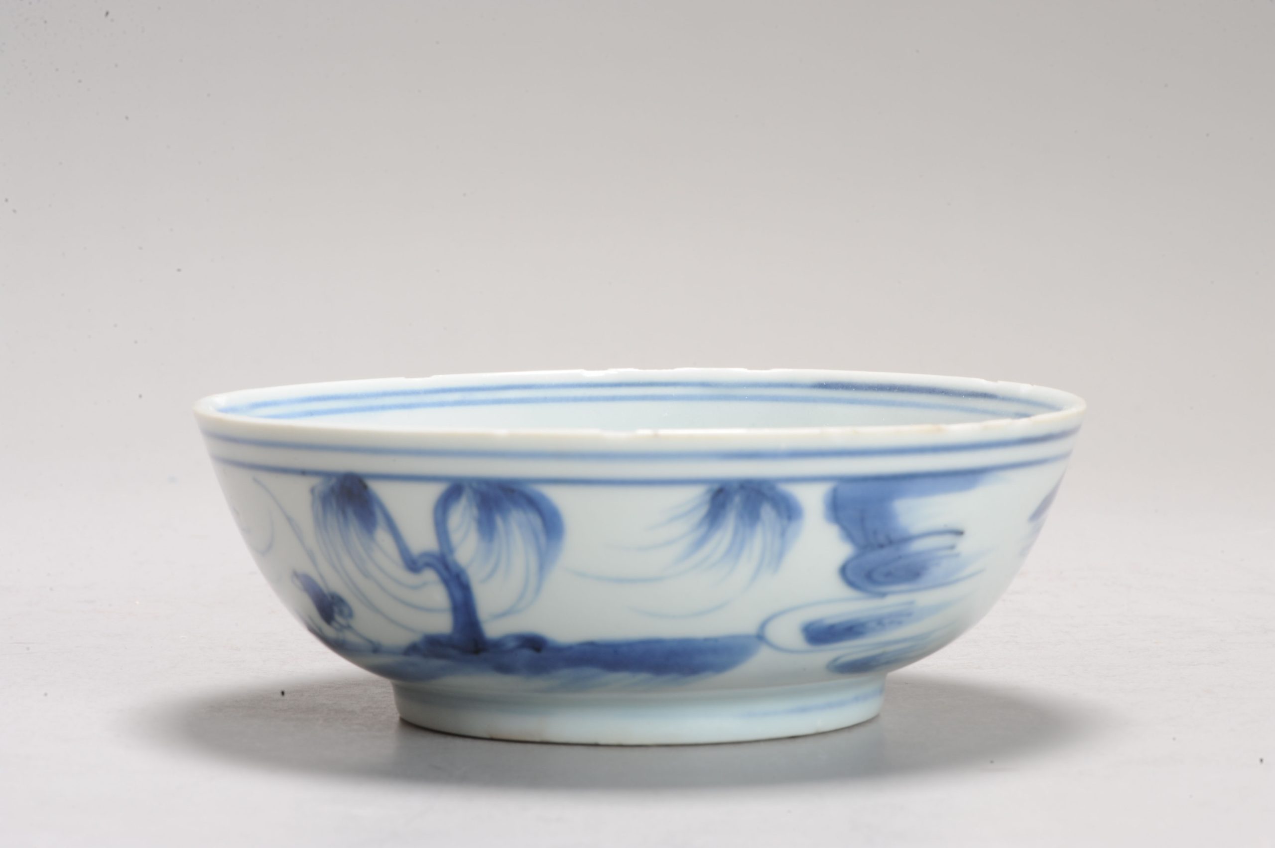 1186 A Chinese porcelain Ming Blue and White bowl with Xieyi Landscape