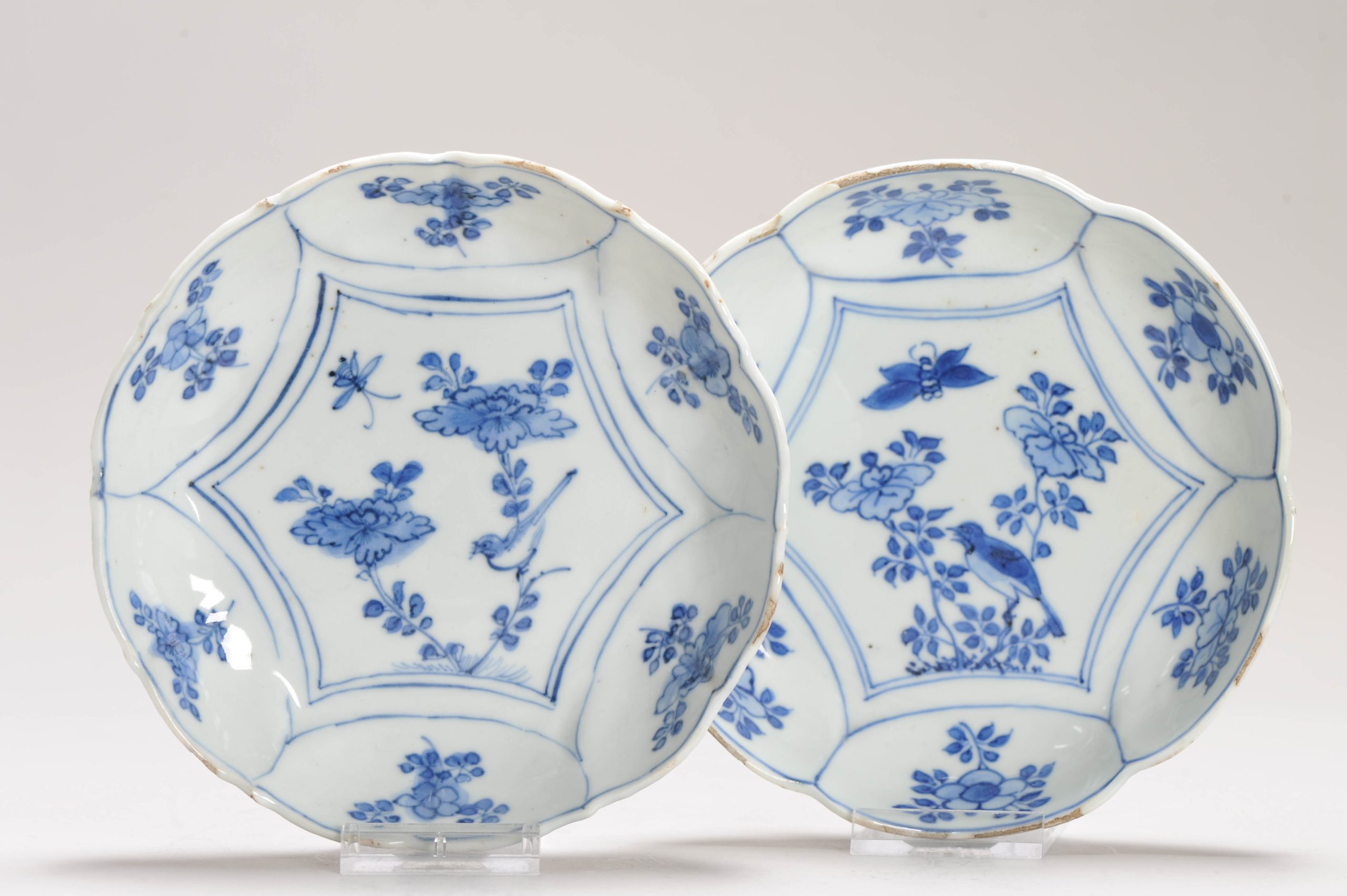 1234 & 1235 Lovely Pair Ming Kraak dishes. Nice and empty decoration with bird.