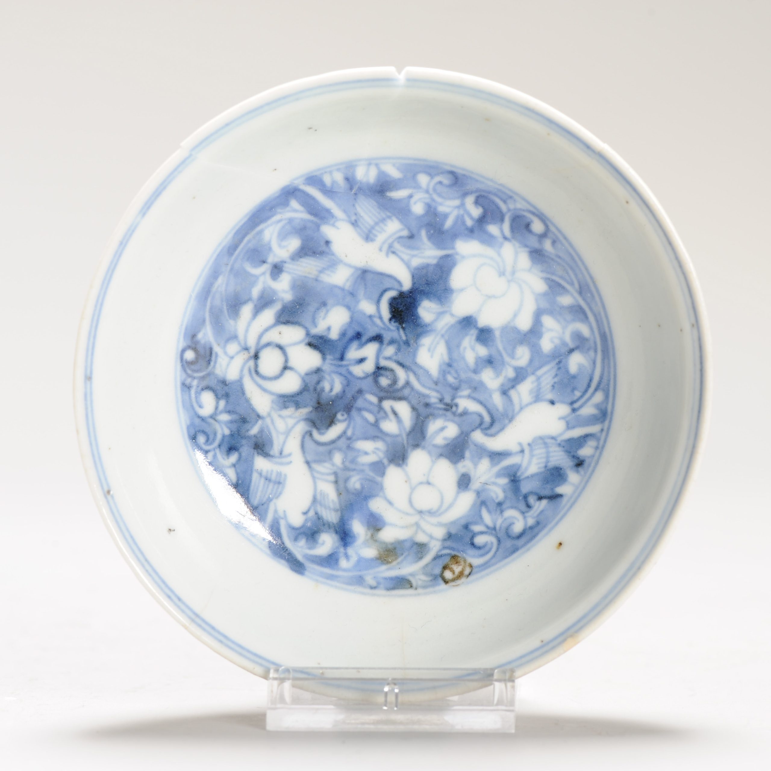1240 Lovely Ming Sky Crane bowl with a nice decoration