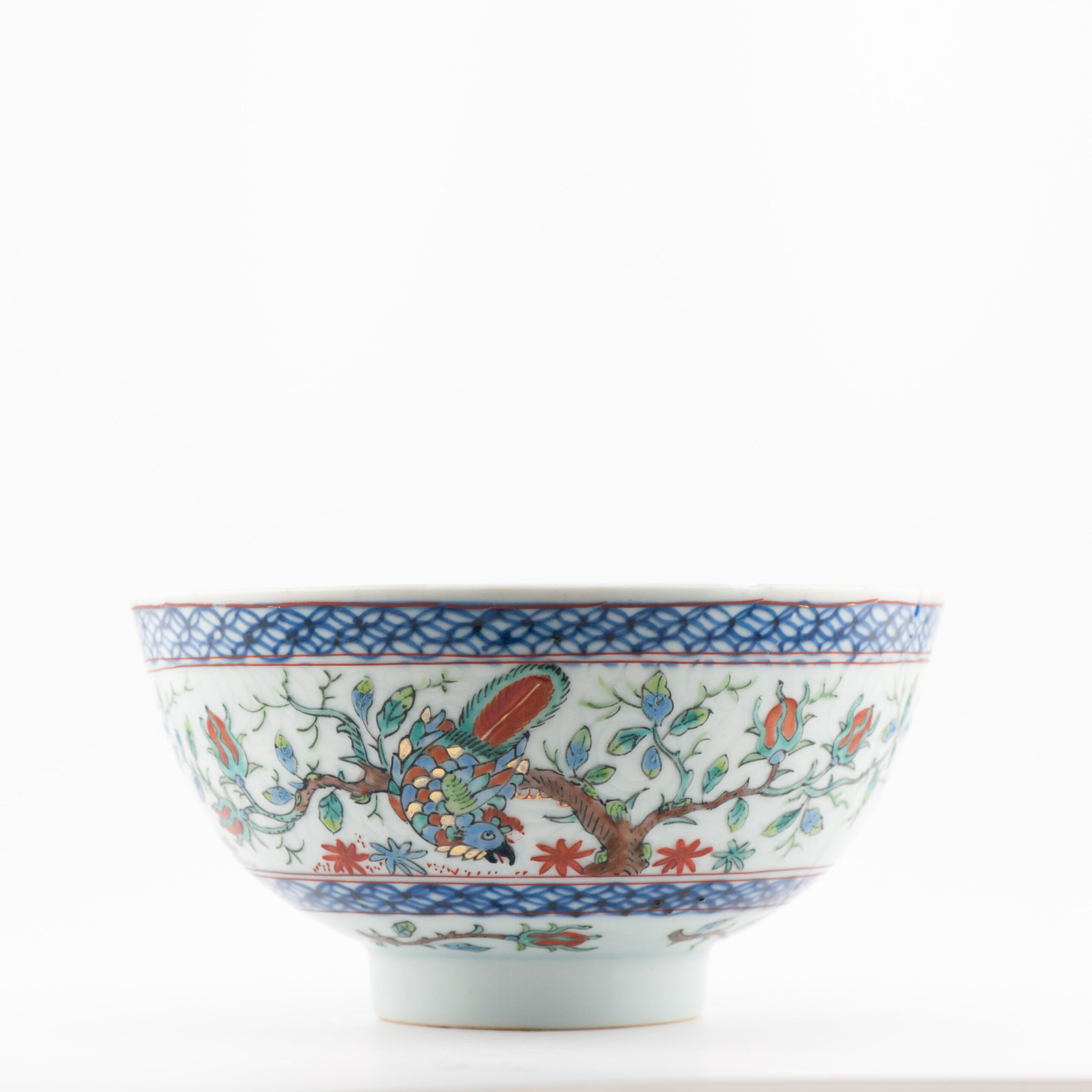 1370 Antique Bowl Parrots in nicely painted Kakiemon style. Painted in holland on CHinese porcelain.