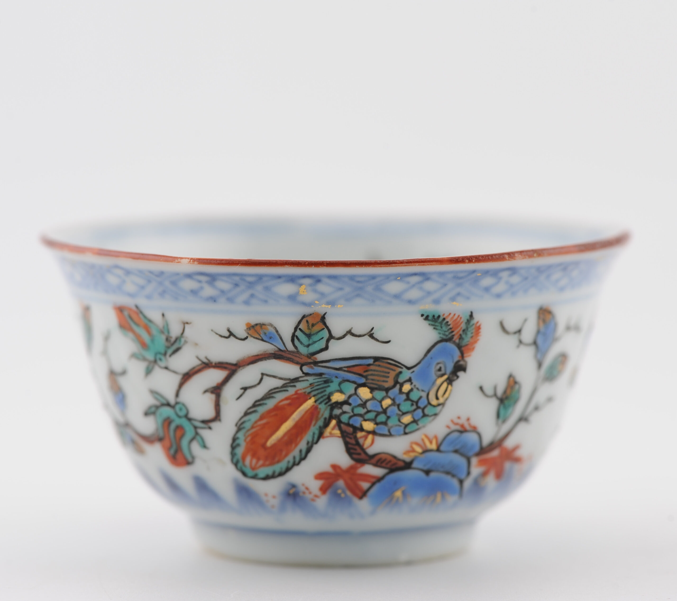 1384 Antique Chinese Tea Bowl with Kakiemon Amsterdam Bont Redecoration