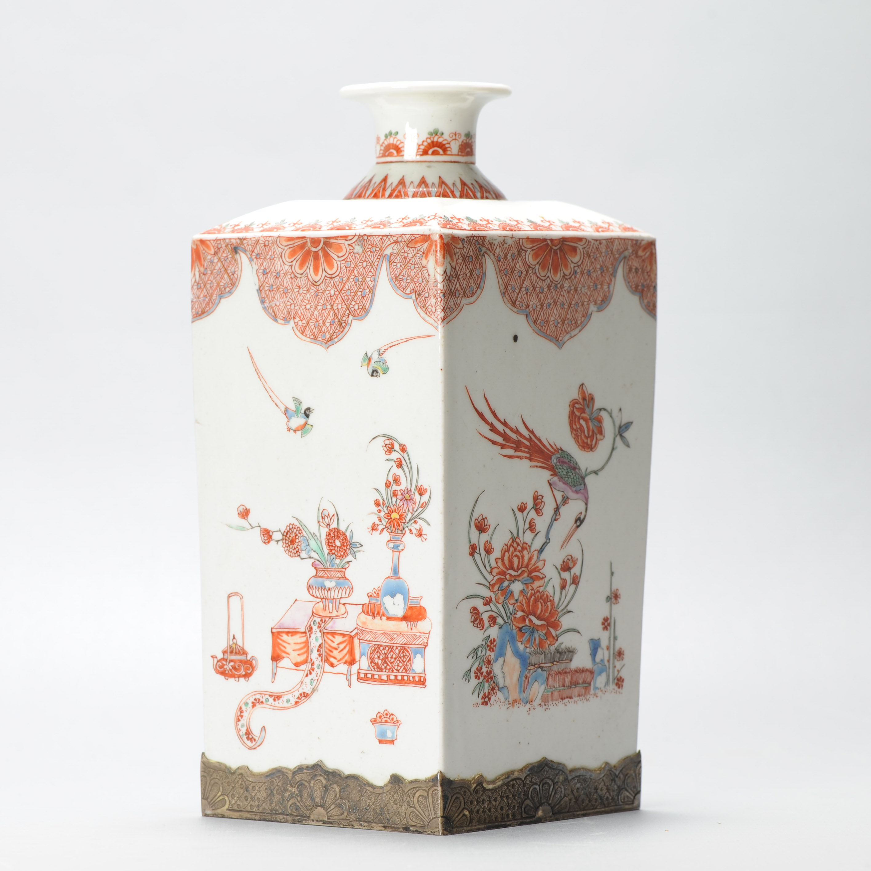 1420 Antique Chinese Porcelain Bottle with Kakiemon Amsterdam Bont Redecoration