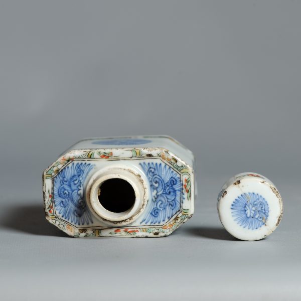 1451 Antique Ca 1710-1730 Blue and White / Verte Chinese Tea Caddy - Image 10