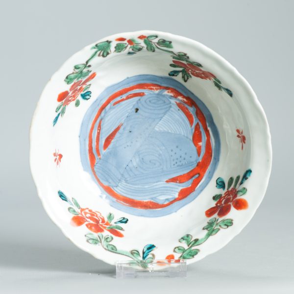 1454 Lovely Late Ming Blue and White Klapmuts with a very interesting Ko-Akae addition - Image 4