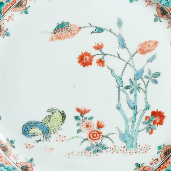 1455 Antique Chinese Kangxi dish with Dutch Decoration in Kakiemon Style - Image 3