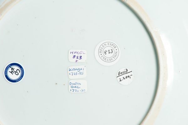 1455 Antique Chinese Kangxi dish with Dutch Decoration in Kakiemon Style - Image 12