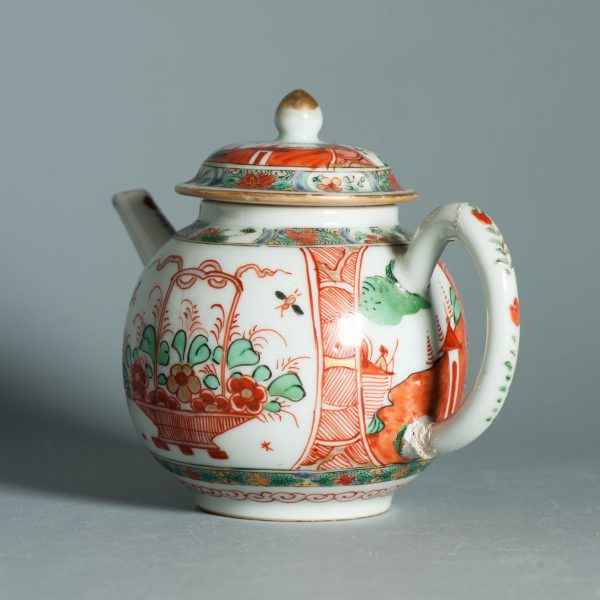 1458 Antique Chinese Kangxi/Yongzheng Teapot with Dutch Decoration on Famille Verte - Image 5