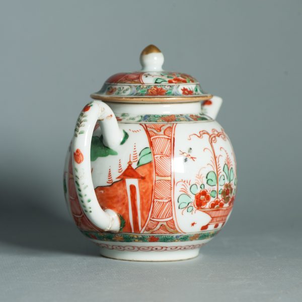 1458 Antique Chinese Kangxi/Yongzheng Teapot with Dutch Decoration on Famille Verte - Image 4