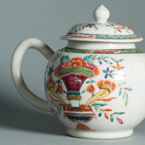 1462 Antique Chinese Qianlong Teapot with Dutch Flower Vase Decoration on Famille Rose - Image 8