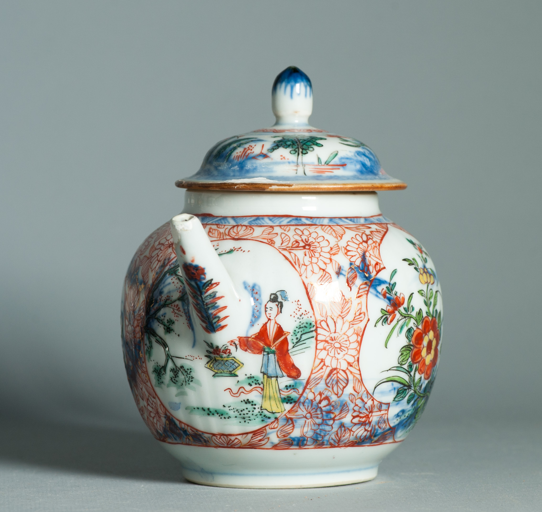 1457 Antique Chinese Kangxi/Yongzheng Teapot with Dutch Decoration Dame au Parasol