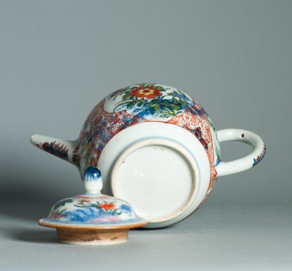 1457 Antique Chinese Kangxi/Yongzheng Teapot with Dutch Decoration Dame au Parasol - Image 7