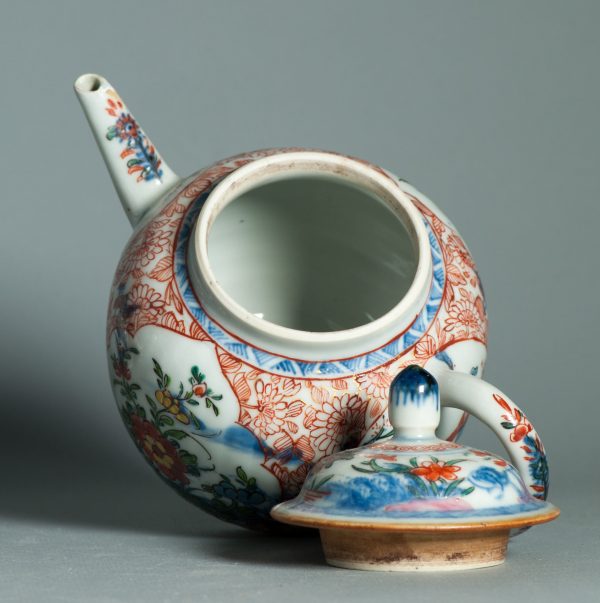 1457 Antique Chinese Kangxi/Yongzheng Teapot with Dutch Decoration Dame au Parasol - Image 5