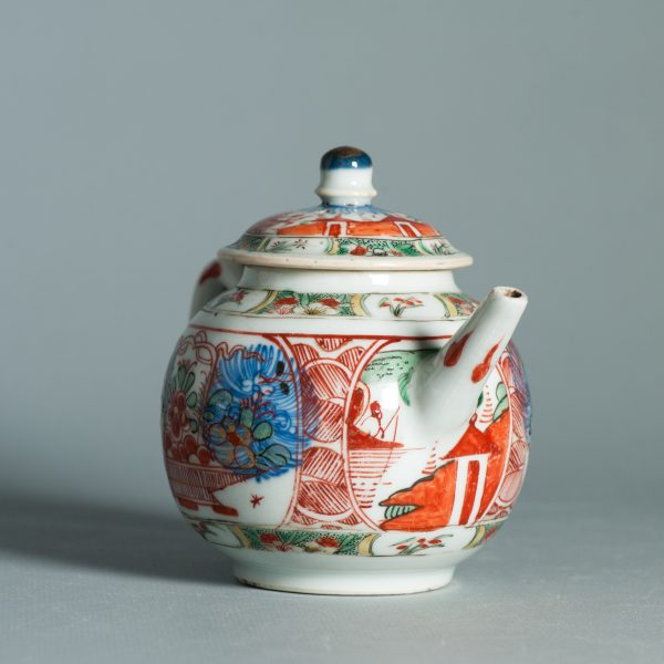 1459 Antique Chinese Kangxi/Yongzheng Teapot with Dutch Decoration on Famille Verte - Image 8