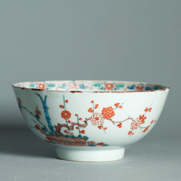 1465 Antique Chinese Kangxi Bowl with Dutch Decoration in Kakiemon Style - Image 6
