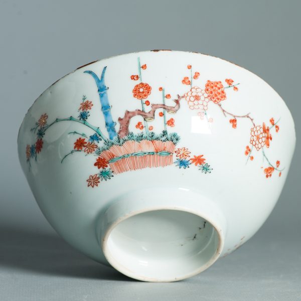 1465 Antique Chinese Kangxi Bowl with Dutch Decoration in Kakiemon Style - Image 9