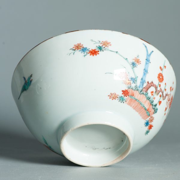 1465 Antique Chinese Kangxi Bowl with Dutch Decoration in Kakiemon Style - Image 8