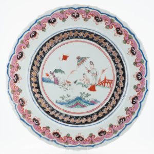 1470 Antique Chinese Porcelain Famille Rose Yongzheng/Qianlong Dame au Parasol European Decorated
