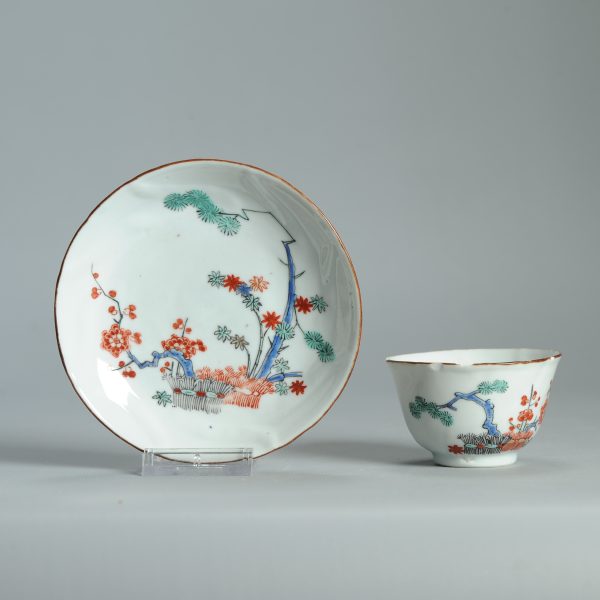 1476 Antique Chinese Tea Bowl with Kakiemon Decoration of Flowers and Hedge Amsterdam Bont - Image 8