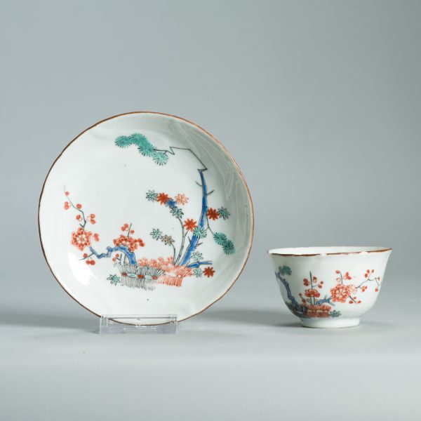 1476 Antique Chinese Tea Bowl with Kakiemon Decoration of Flowers and Hedge Amsterdam Bont - Image 10