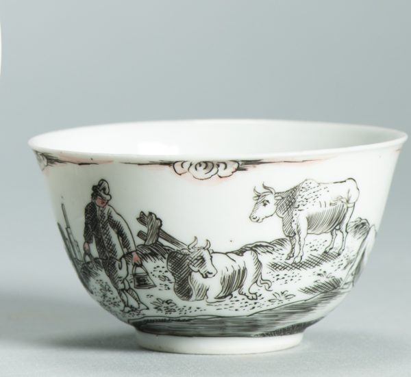 1475 Antique Chinese Tea Bowl with Grisaille Decoration of a River/Lake Landscape - Image 6
