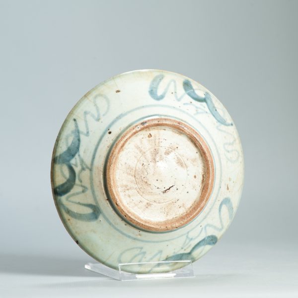1478 An interesting South Chinese porcelain/Stoneware dish with blue glaze. - Image 9