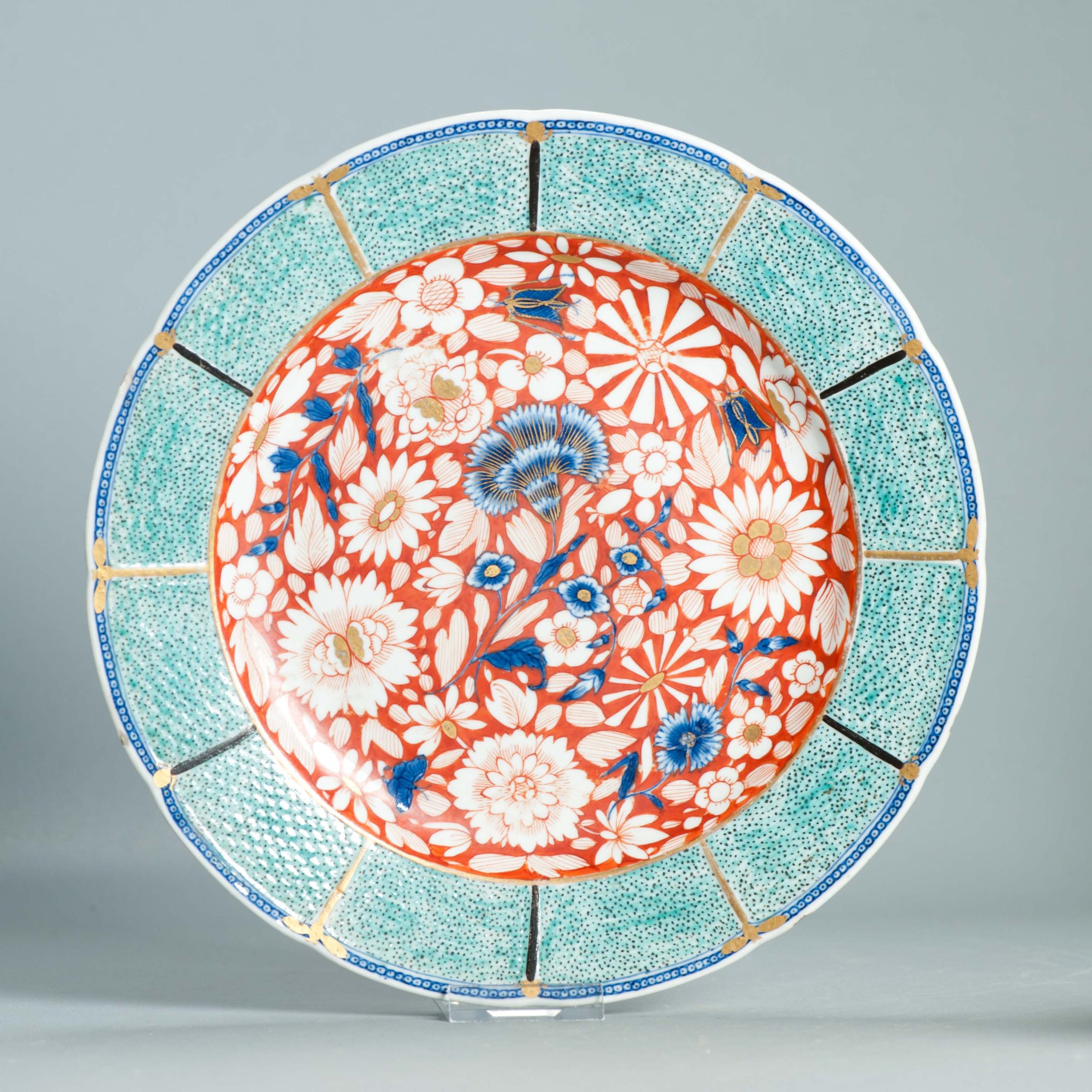1493 Antique Chinese Blue and White 1740/60 Qianlong Chantilly Sprig Pattern dish with ca 1800 English Regency / George the IV 19th c redecoration