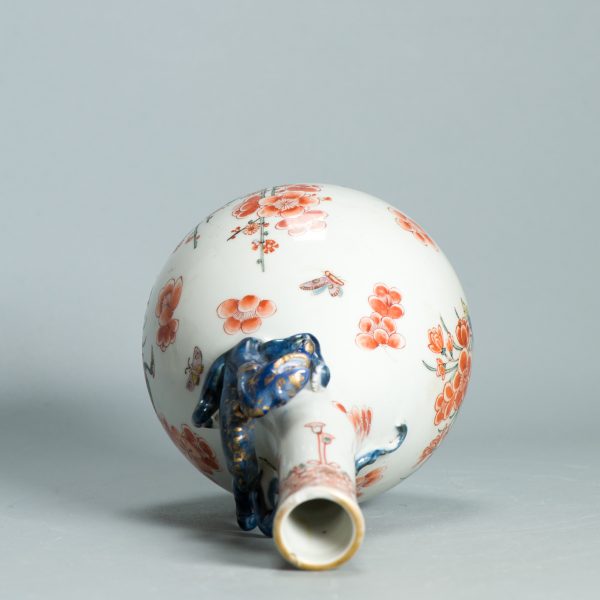 1494 A rare Chinese Porcelain Kangxi Vase with a Kakiemon Amsterdam Bont Decoration - Image 16