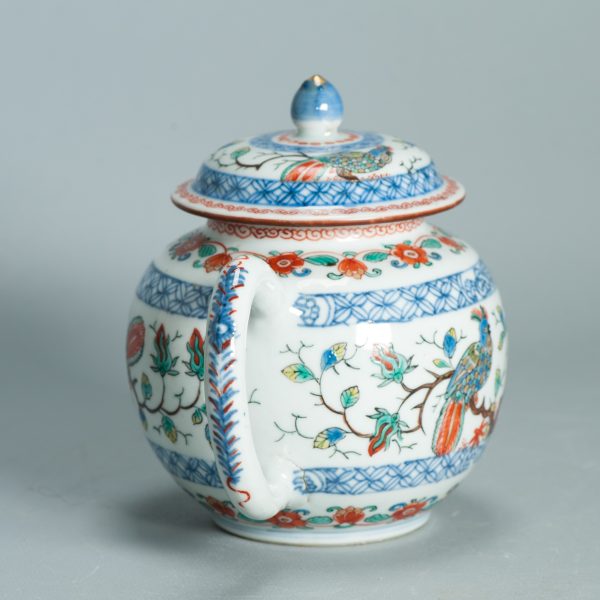 1498 Antique Chinese Tea Pot with Parrots and Flowers in Kakiemon Amsterdam Bont Style - Image 5