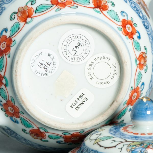 1498 Antique Chinese Tea Pot with Parrots and Flowers in Kakiemon Amsterdam Bont Style - Image 15