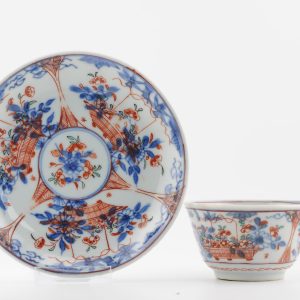 1484 Antique Chinese Tea Bowl with Imari Decoration of Flowers  Amsterdam Bont