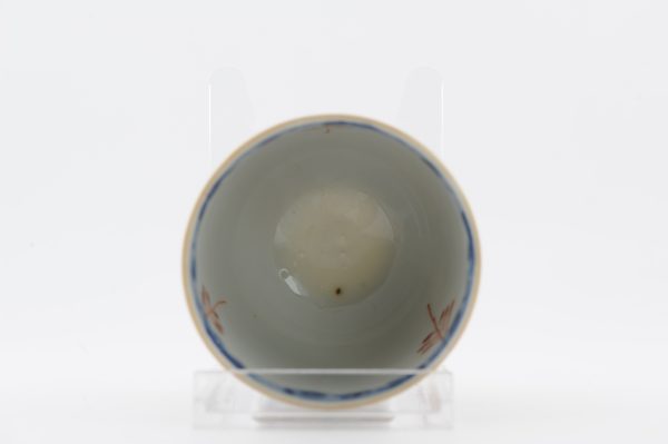 1485 Antique Chinese Chocolate Cup with Imari Decoration of Flowers  Amsterdam Bont - Image 6