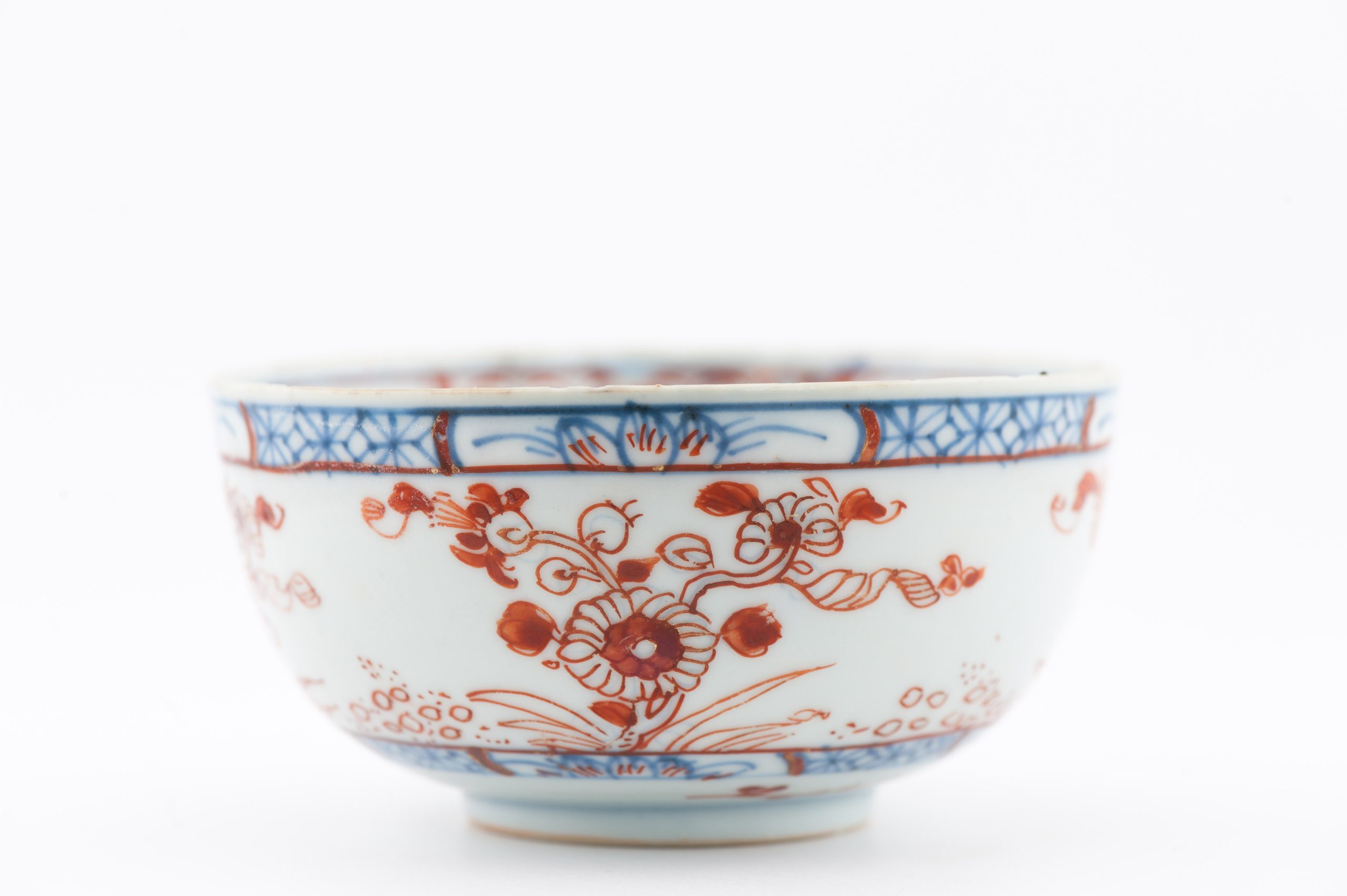 1488 Antique Chinese Bowl with Imari Decoration of Flowers Amsterdam Bont