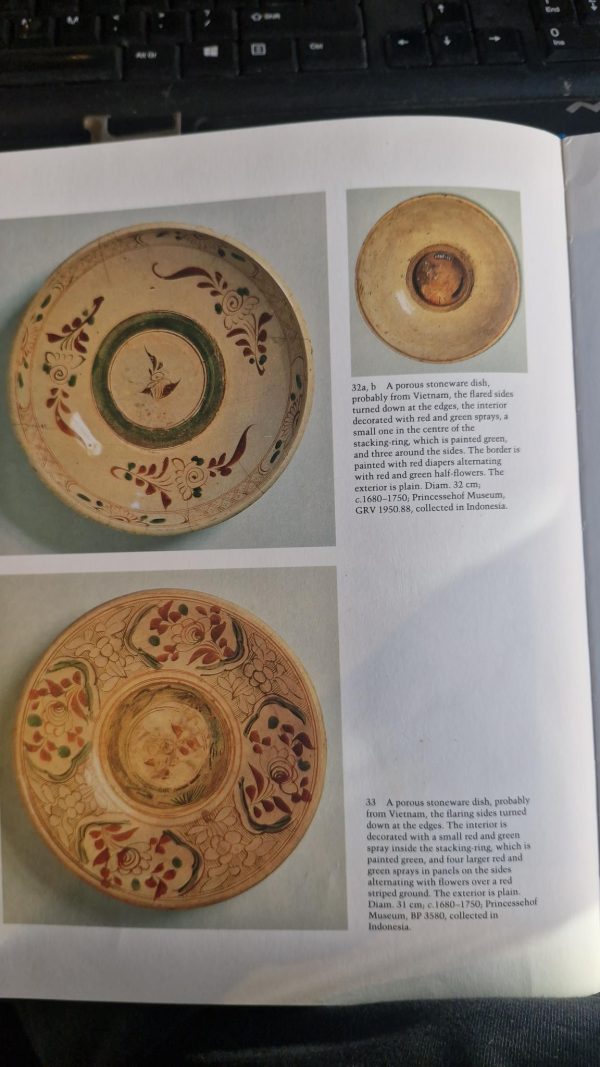 1478 An interesting South Chinese porcelain/Stoneware dish with blue glaze. - Image 14