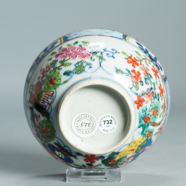 1511 Antique Chinese Bowl with Wucai Decoration of figures in Amsterdam Bont - Image 3