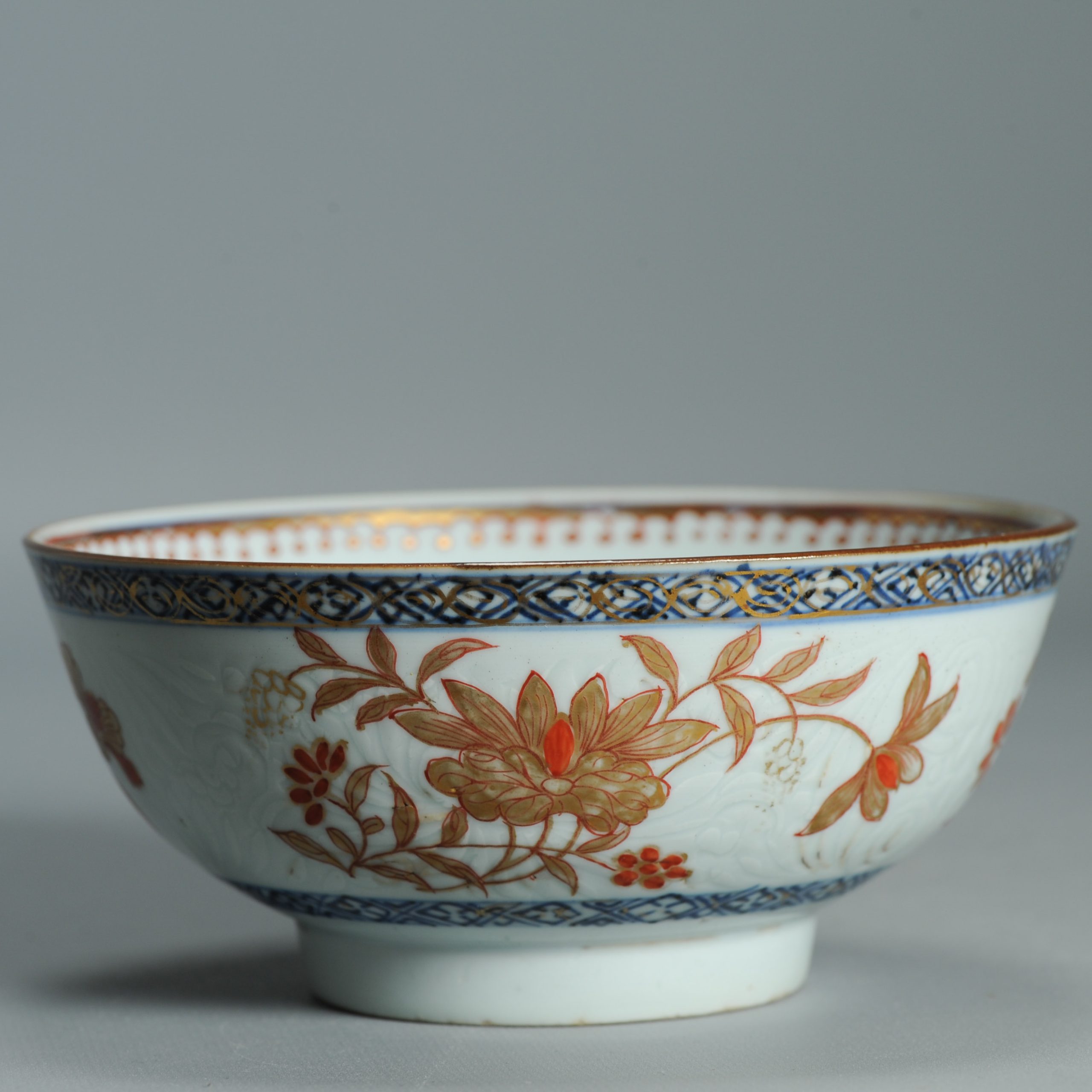 1522 Antique Chinese Porcelain Blue and white Anhua Bowl with Redecoration of golden leafs