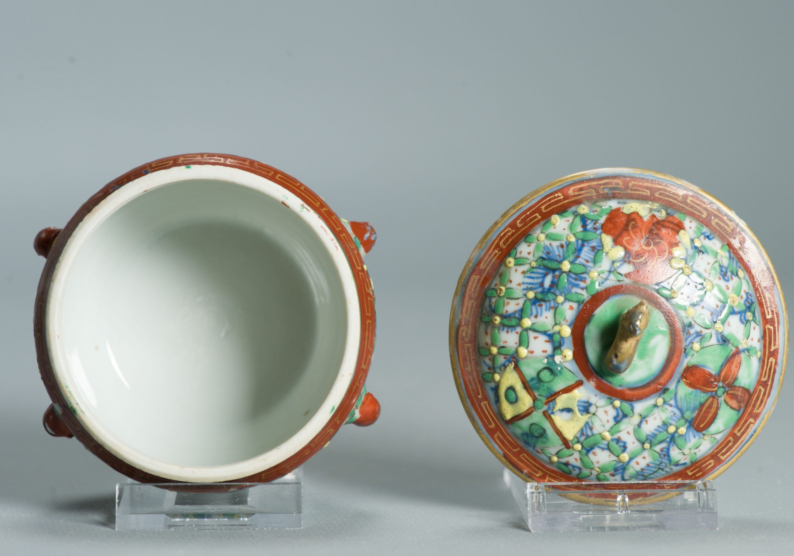 1546 Antique 19th Chinese Porcelain Kamcheng with a added Bencharong decoration - Image 4