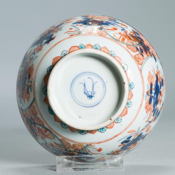 1531 Antique Chinese Kangxi Porcelain Bowl with added Dutch European Decoration of Parrots - Image 3