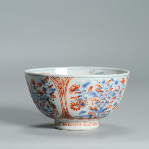 1532 Antique Chinese Kangxi Porcelain Bowl with added Dutch European Decoration of Parrots and Hare - Image 6